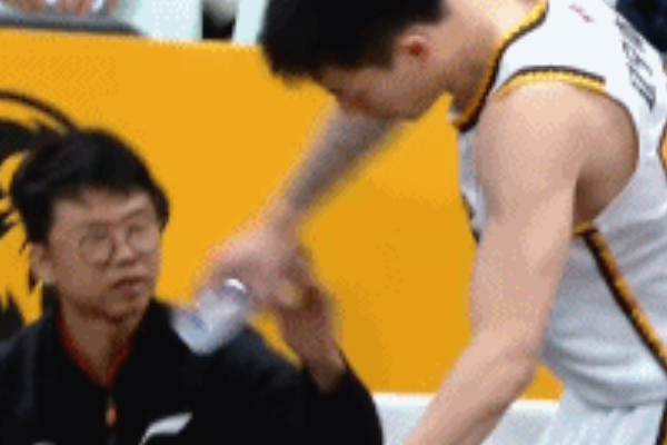 廣廈逆襲！遼寧男籃新賽季首戰(zhàn)失利遭遇慘敗